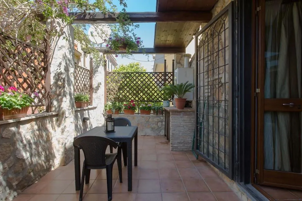 Brancaleone 86 - Garden Appartement Rome Italië